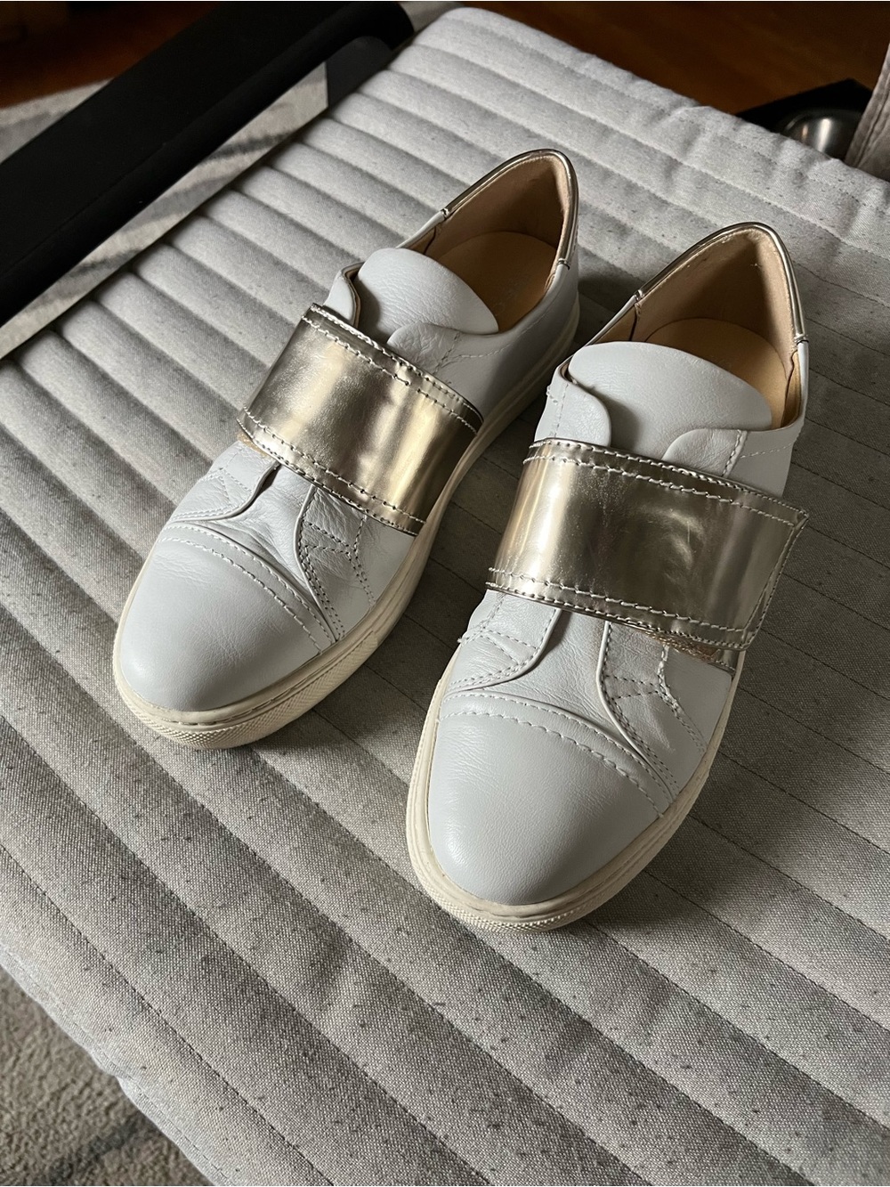 Geox White Women flats with Metallic Gold Strap